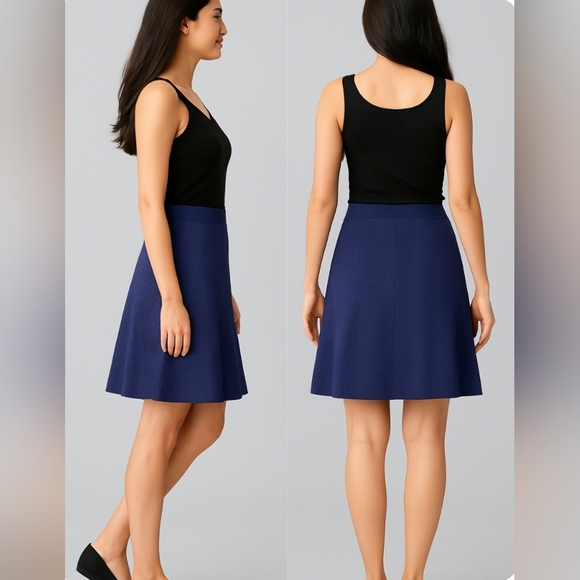 Uniqlo Blue A-Line Knee-Length Skirt for Casual Wear - Picture 2 of 7